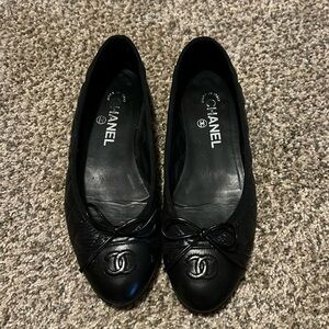 Chanel black quilted ballet flats 38